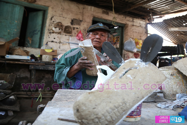 Las m&aacute;scaras de cedazo, un s&iacute;mbolo de la Insurrecci&oacute;n de Monimb&oacute;